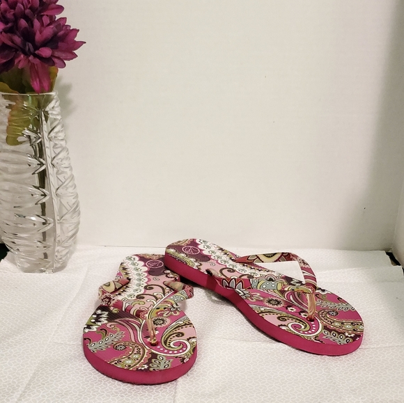 Vera Bradley PaisleyPrint Flip Flops - Picture 1 of 6